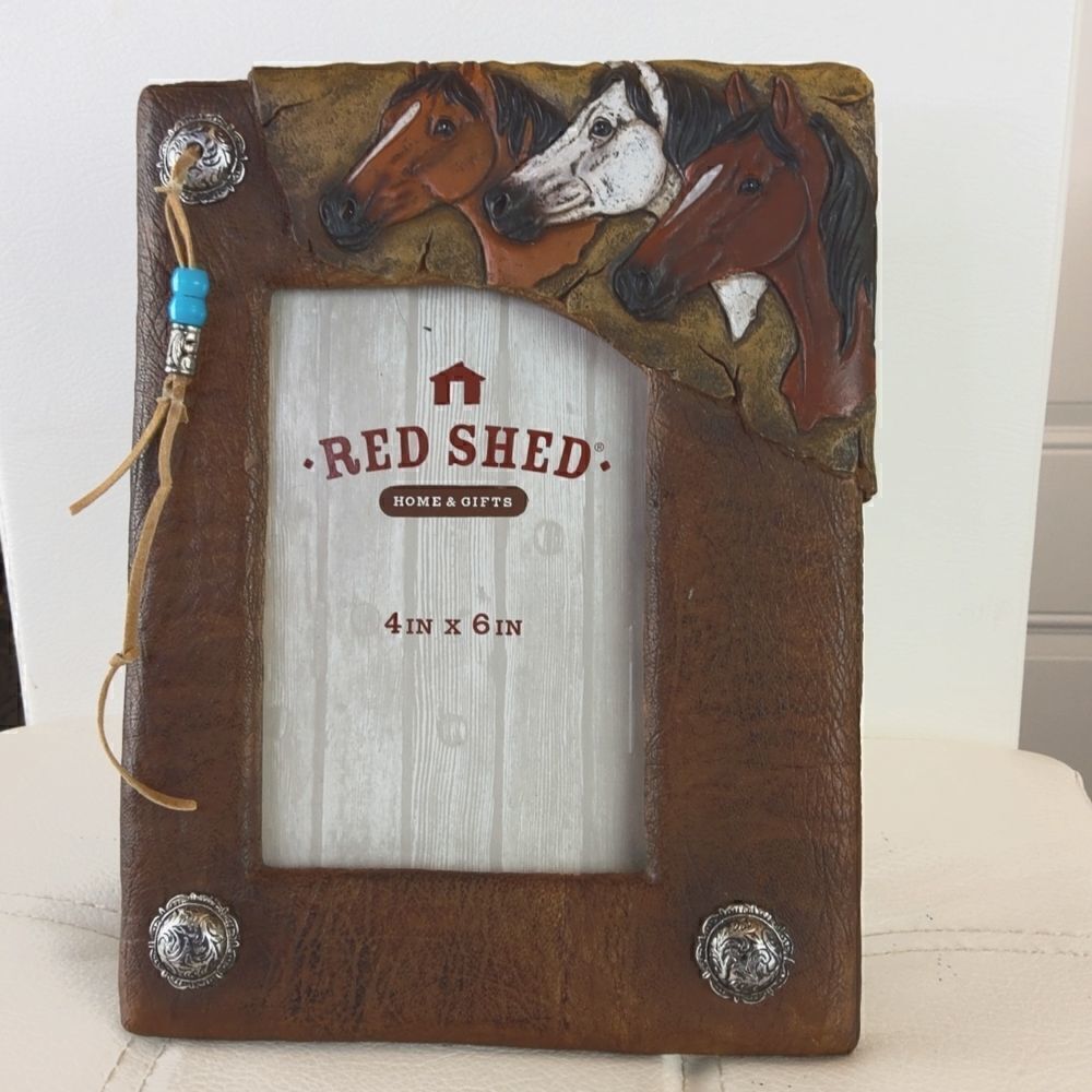 Red Shed 4 x 6 in. Ceramic leather & Jean frame with horses and metal studs